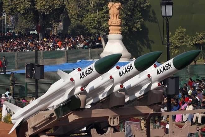 Ấn Độ triển khai tên lửa phòng không tới gần biên giới với Trung Quốc